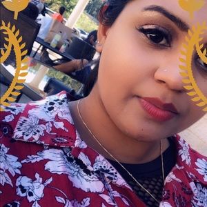 Meet your Posher, Darshani